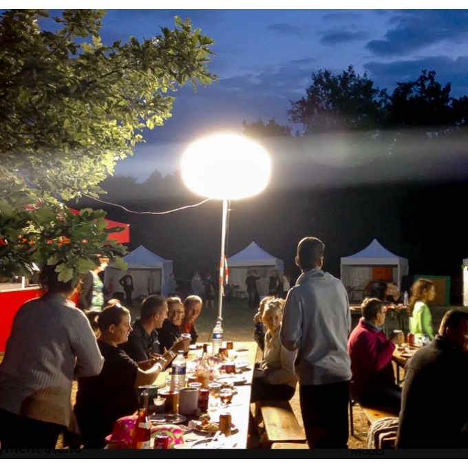 Turn telescopic iluminare temporara 300W - 40.000 lumeni – 3,3m inaltime 